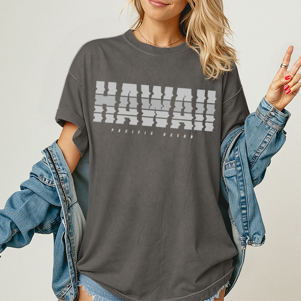 Hawaii Pacific Ocean - Unisex T-Shirt - Premium Comfort Colors - Lifestyle Women