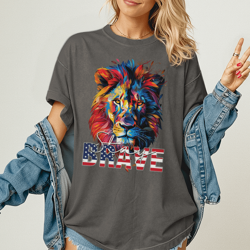 Stay Brave - Lion Unisex T-Shirt - Statement Shirt - Premium (C1717) - Blossom - S